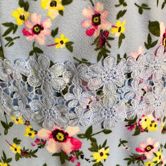 Cute Halter Neck Skater Dress- NWT - Picture 5 of 8